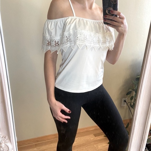 𝅺𝅺⭐️2 FOR $20⭐️ Shein White Off Shoulder Ruffle Crochet Detail Top. Medium. - Picture 6 of 9